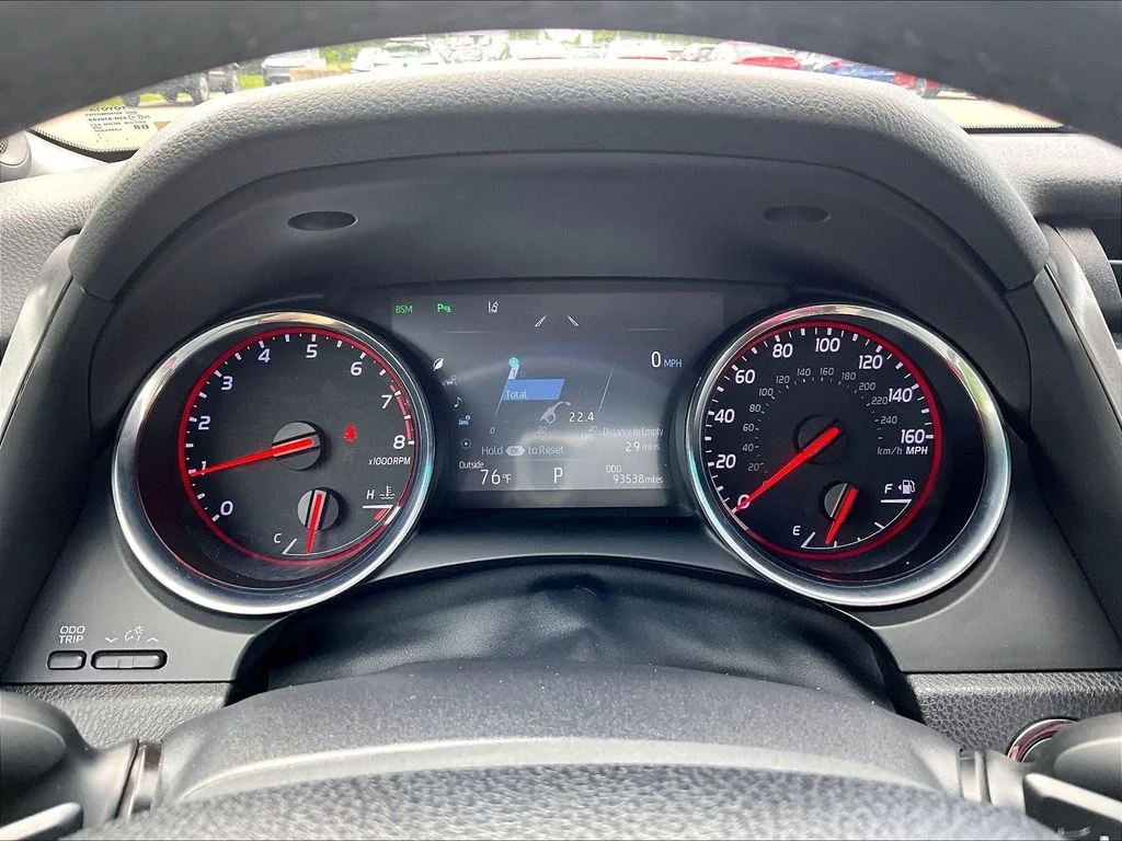 Used 2018 Black Toyota XSE V6 image 25