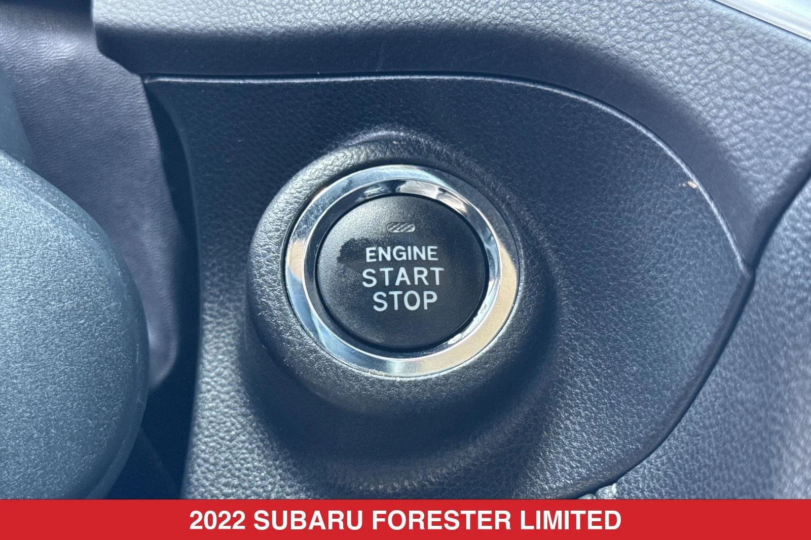 Used 2022 Crystal Black Pearl Subaru Limited image 24