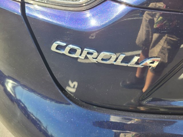 Used 2020  Toyota LE image 10