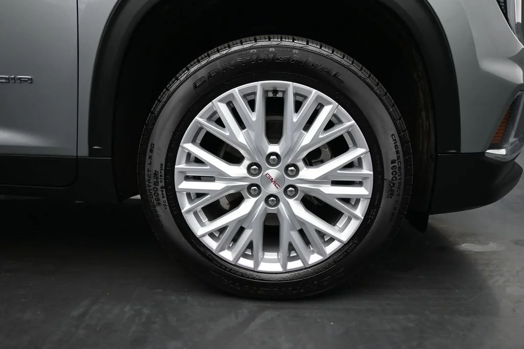 Used 2026 Silver GMC Elevation image 10