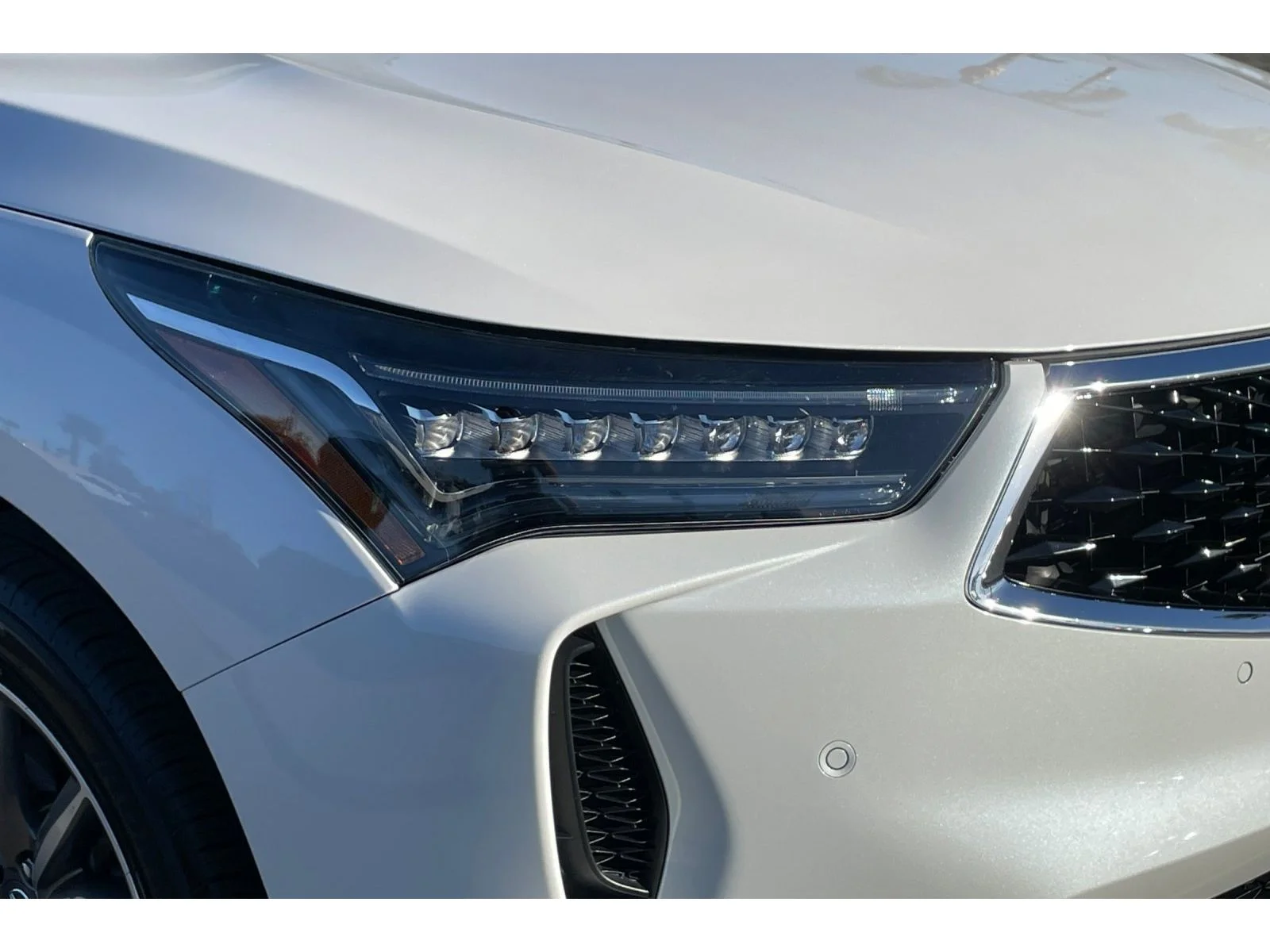 Used 2023 Platinum White Pearl Acura w/Technology Package image 51