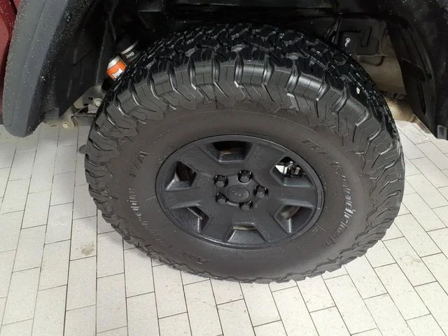 Used 2021 Red Jeep Mojave image 9