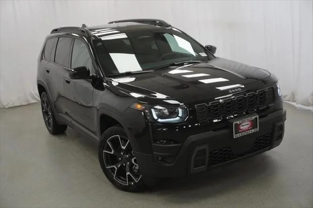 New 2026 Diamond Black Crystal Pearl-Coat Exterior Paint Jeep Overland image 8