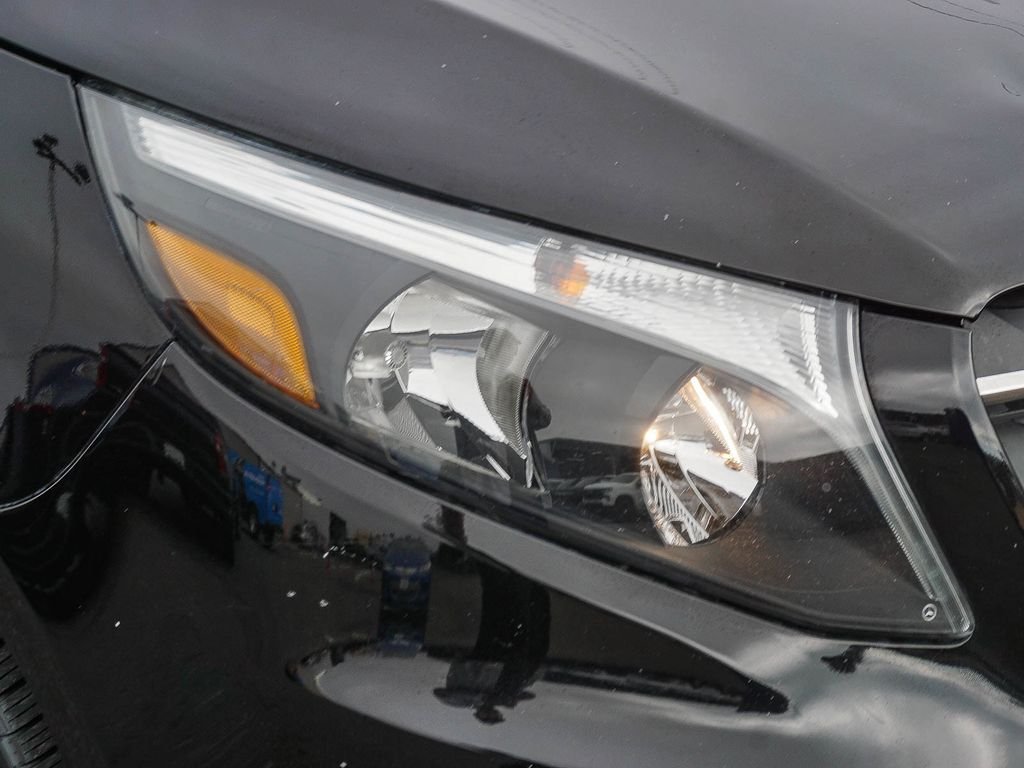 Used 2020 Black Mercedes-Benz Passenger image 10