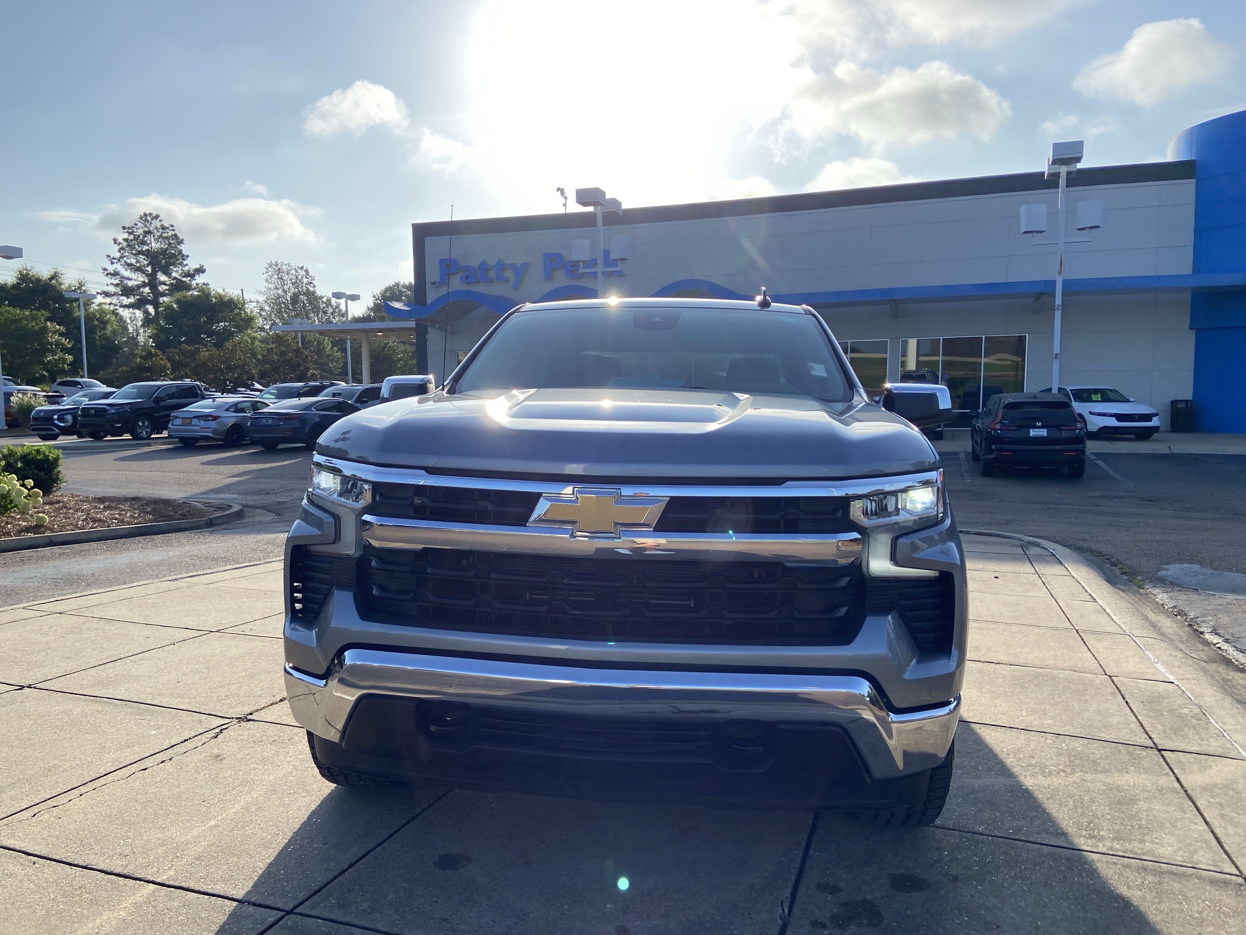 Used 2023 Sterling Gray Metallic Chevrolet LT image 5