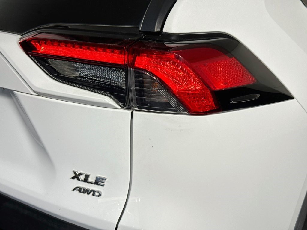 Used 2020 Super White Toyota XLE image 30