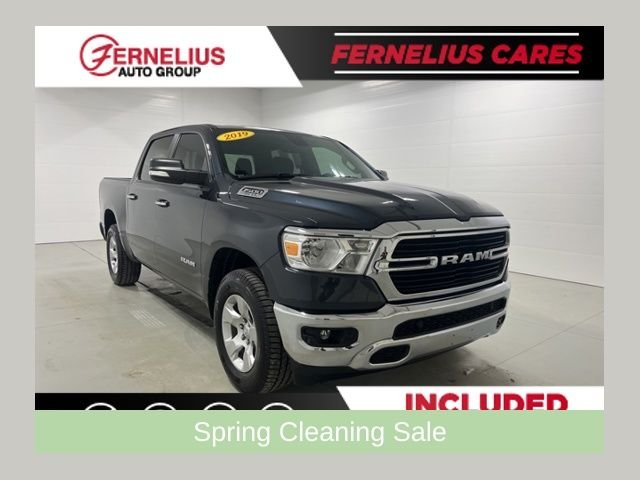 2019 RAM 1500 Big Horn/Lone Star 4x4 Crew Cab 5'7's photo