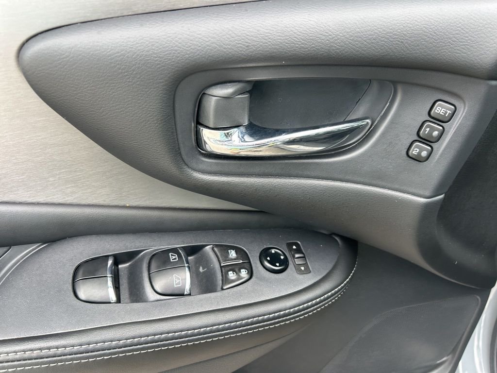 Used 2024 Gray Nissan SL image 19