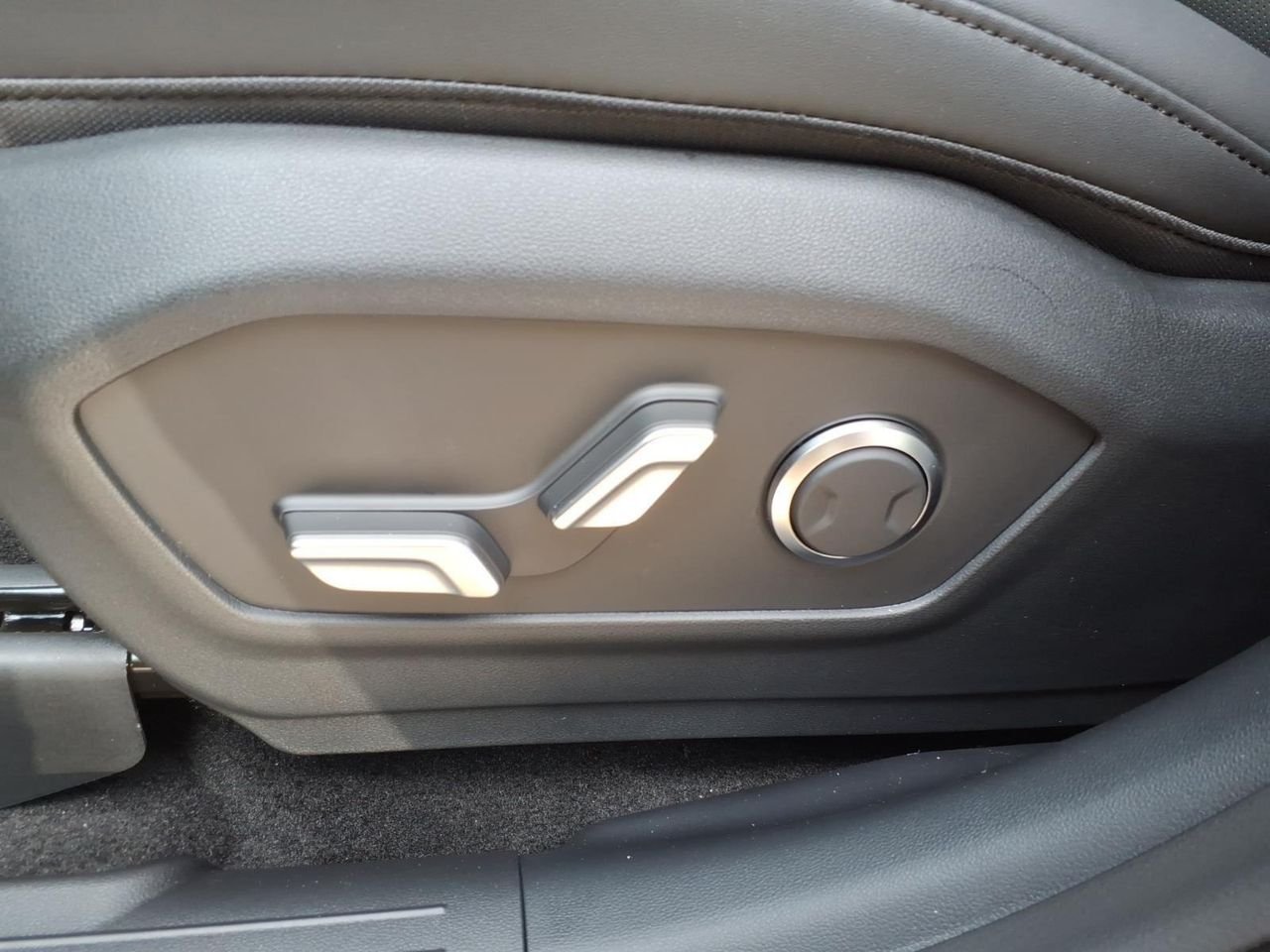 New 2026 Ecotronic Gray Hyundai SEL image 23