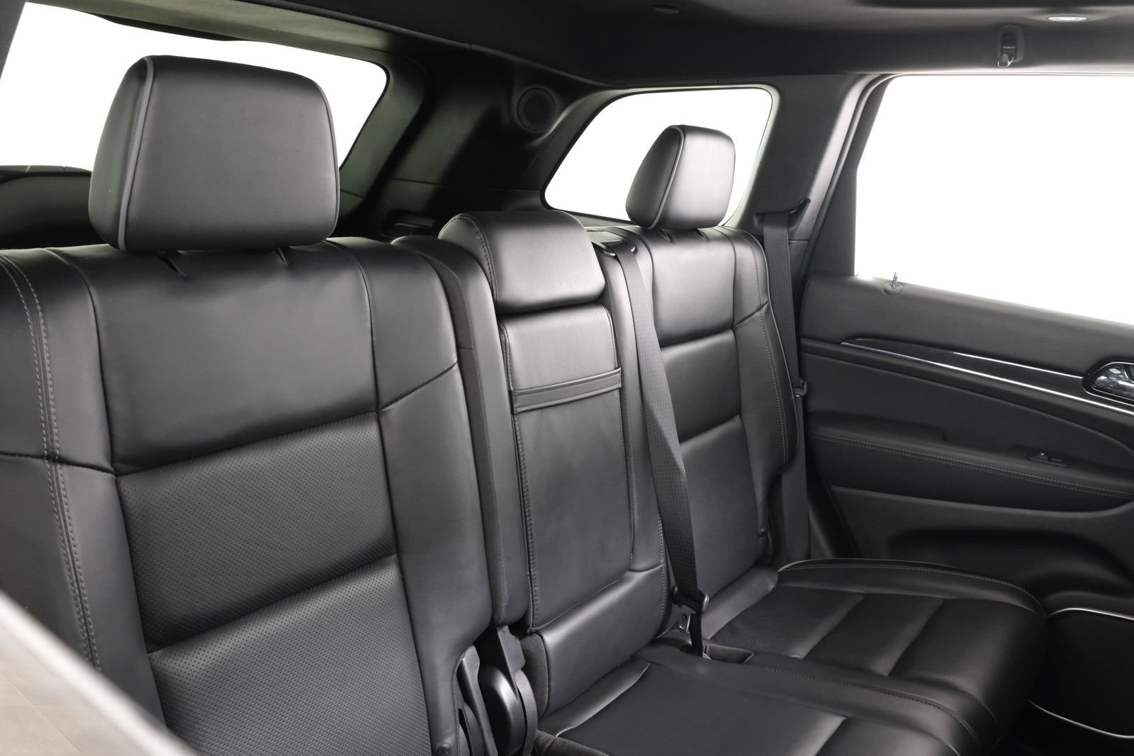 Used 2020 Billet Silver Metallic Clearcoat Jeep Overland image 39