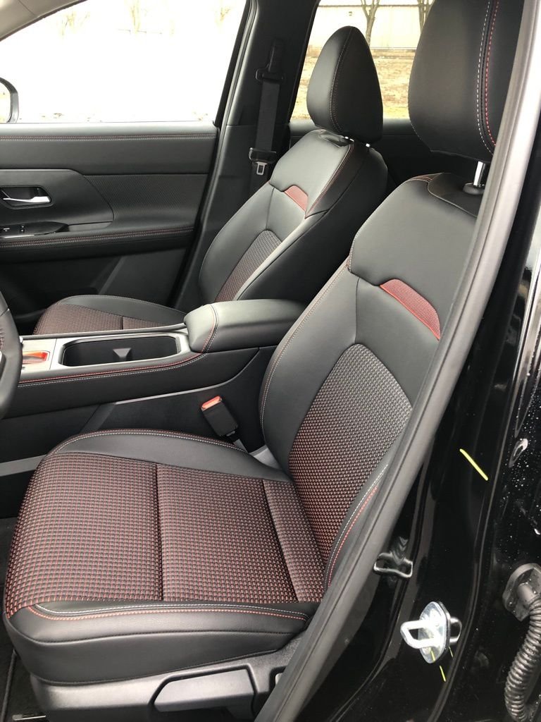 2026 Nissan KICKS SR AWD - Photo 9