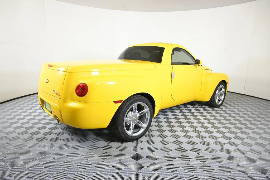 2005 Chevrolet SSR LS - Photo 7