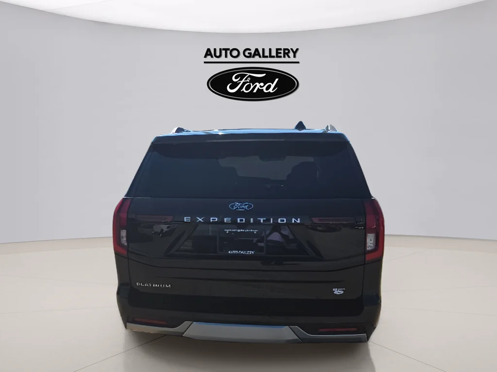Used 2025 Black Metallic Ford Platinum image 5