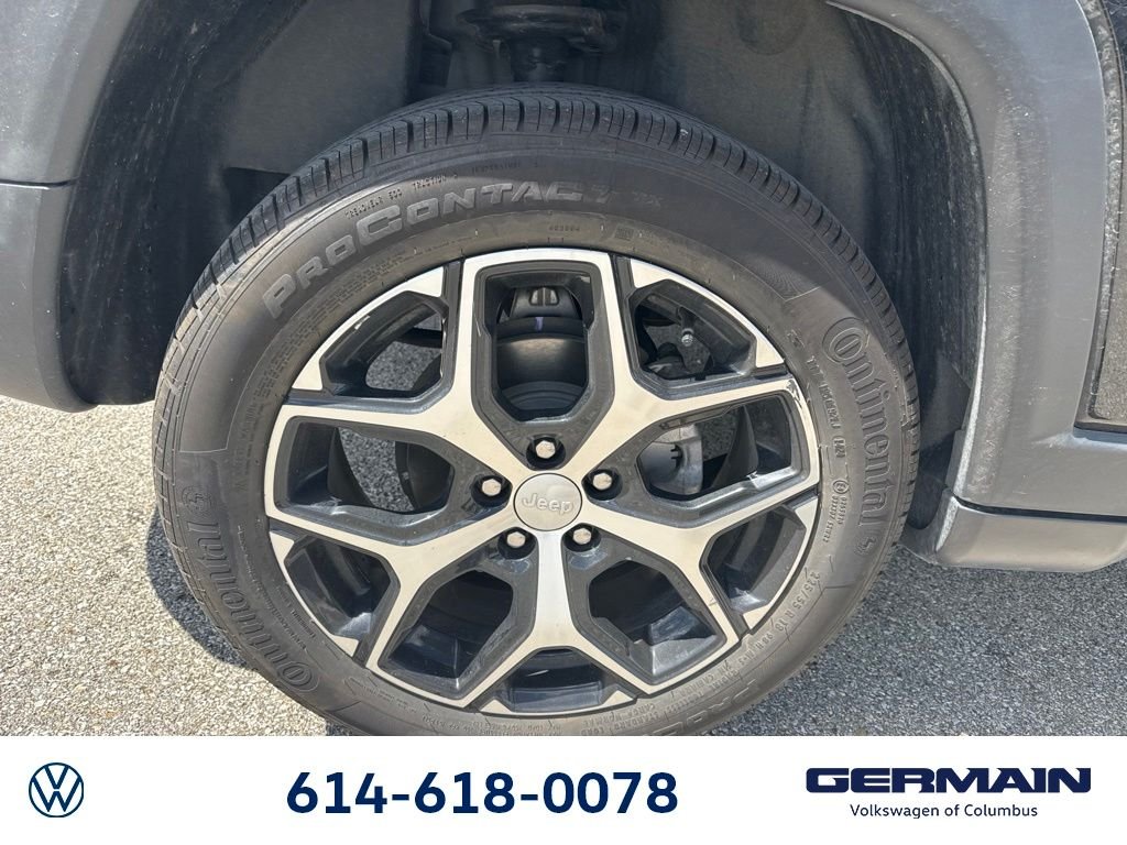 Used 2024 Black Jeep Limited image 13
