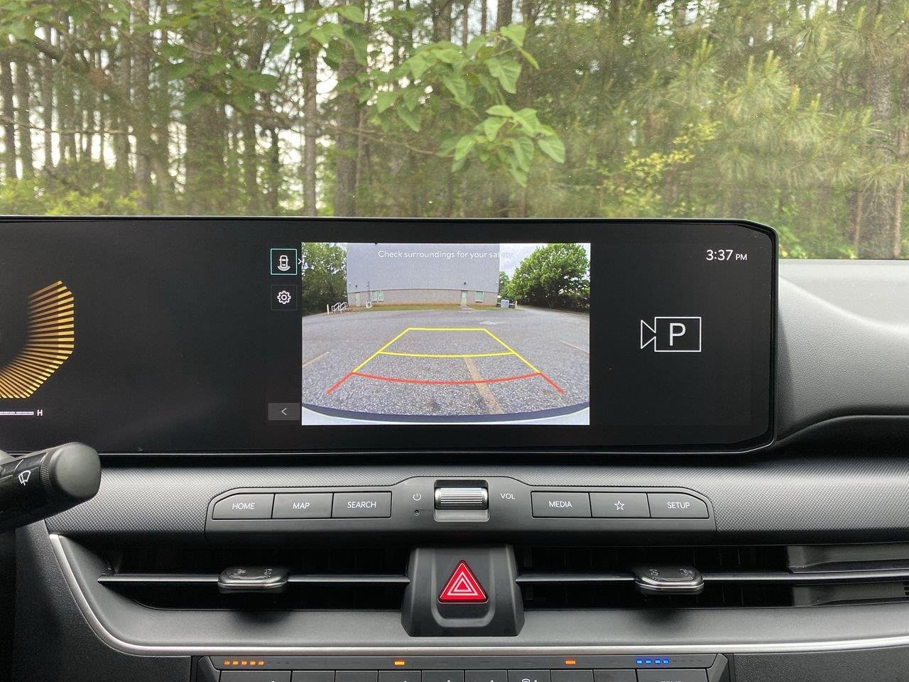 New 2026 Snow White Pearl Kia LXS image 33