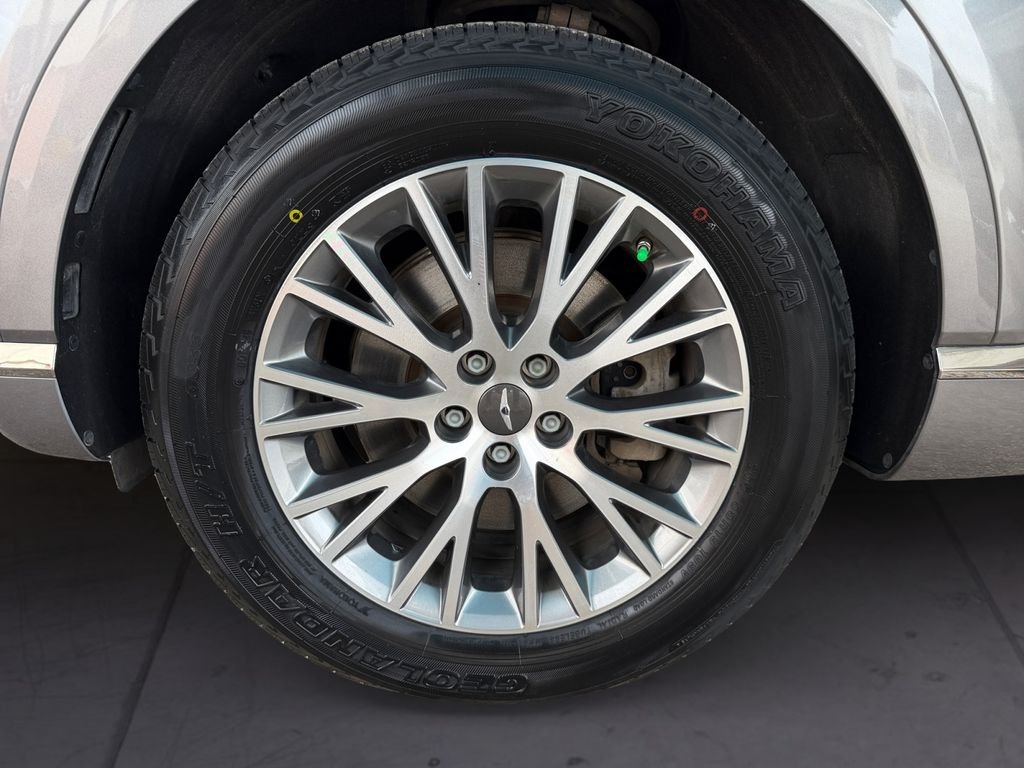 Used 2024 Silver Genesis 2.5T image 9