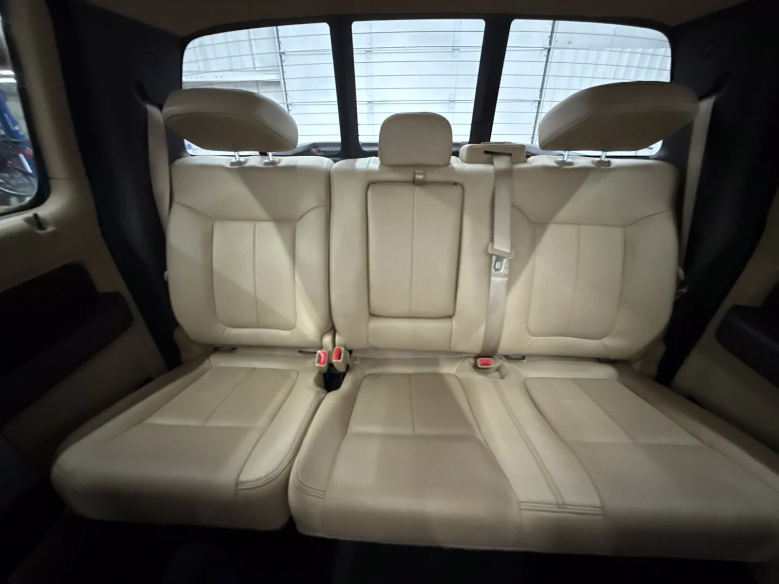 Used 2014 Beige Ford Lariat image 21