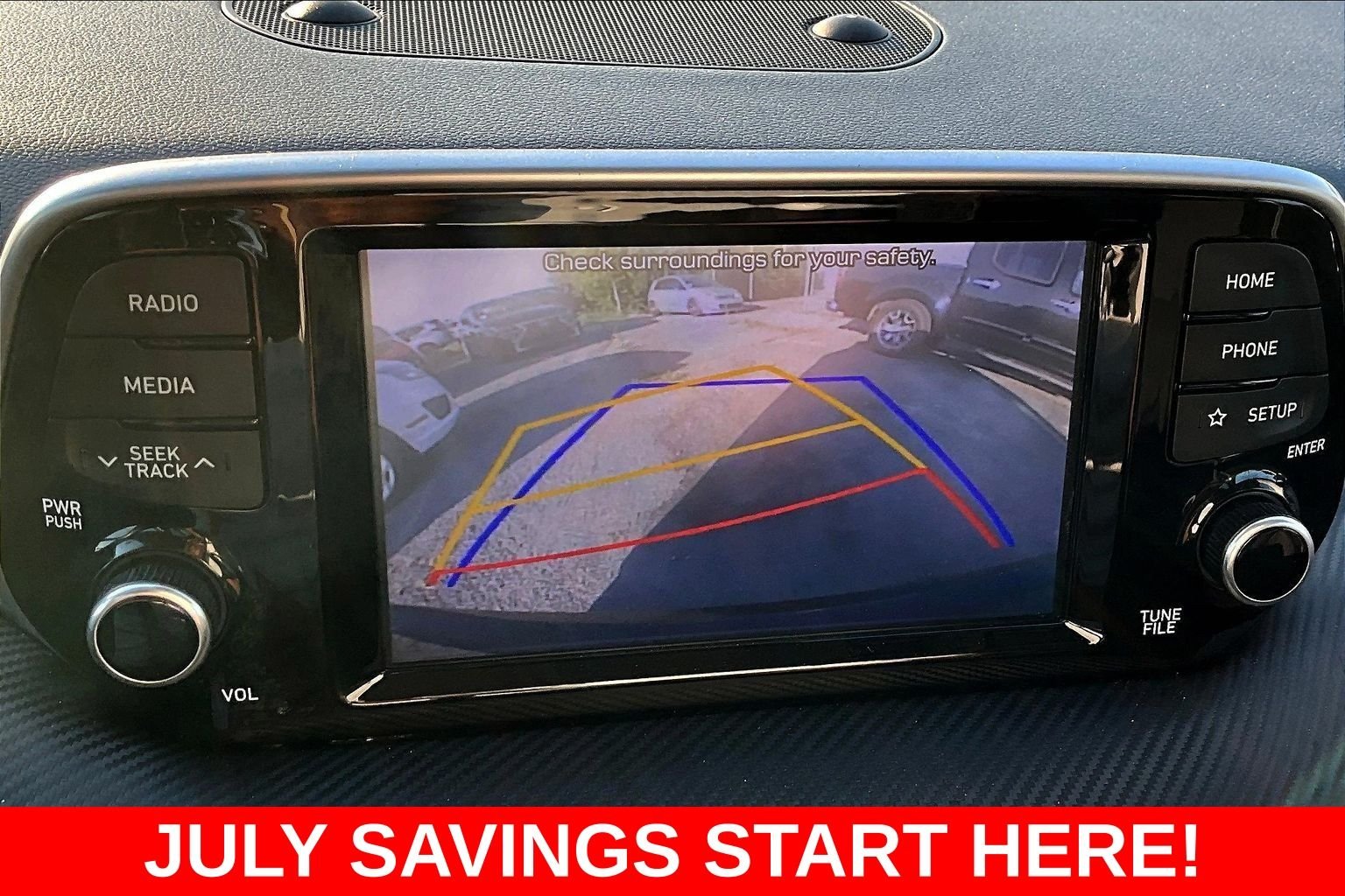 Used 2019 Black Hyundai SE image 12