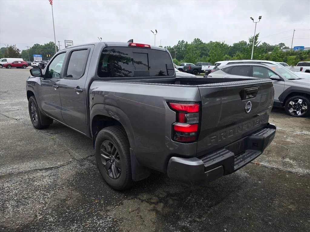 Used 2025 Gray Nissan SV image 10