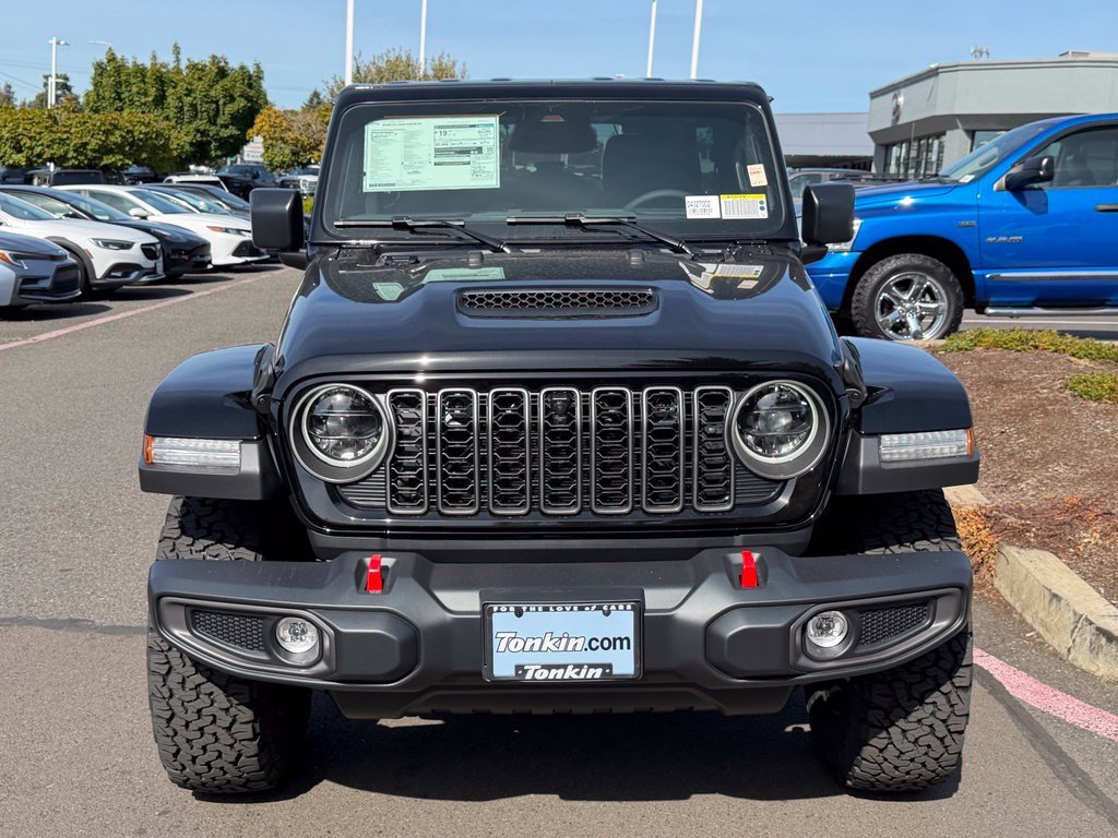 New 2027 Black Clear-Coat Paint Jeep Rubicon image 3