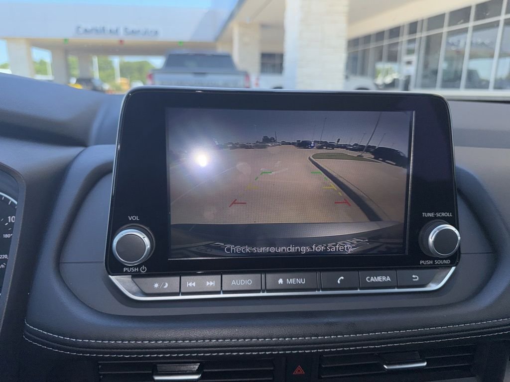 2025 Nissan Rogue SV - Photo 9