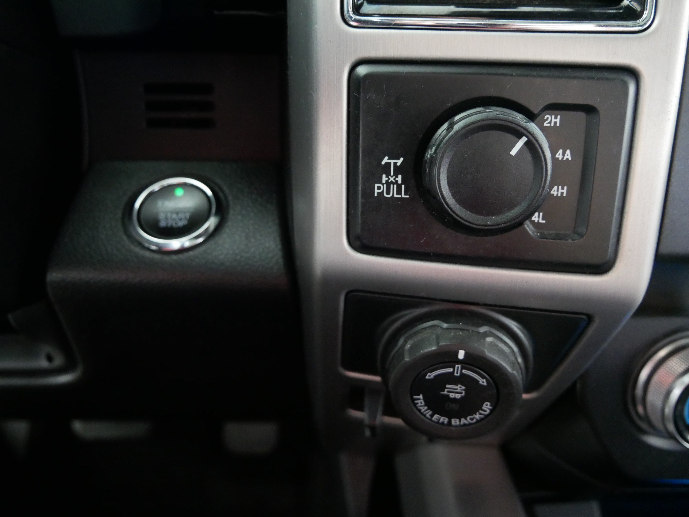 Used 2019 Ingot Silver Metallic Ford Platinum image 32