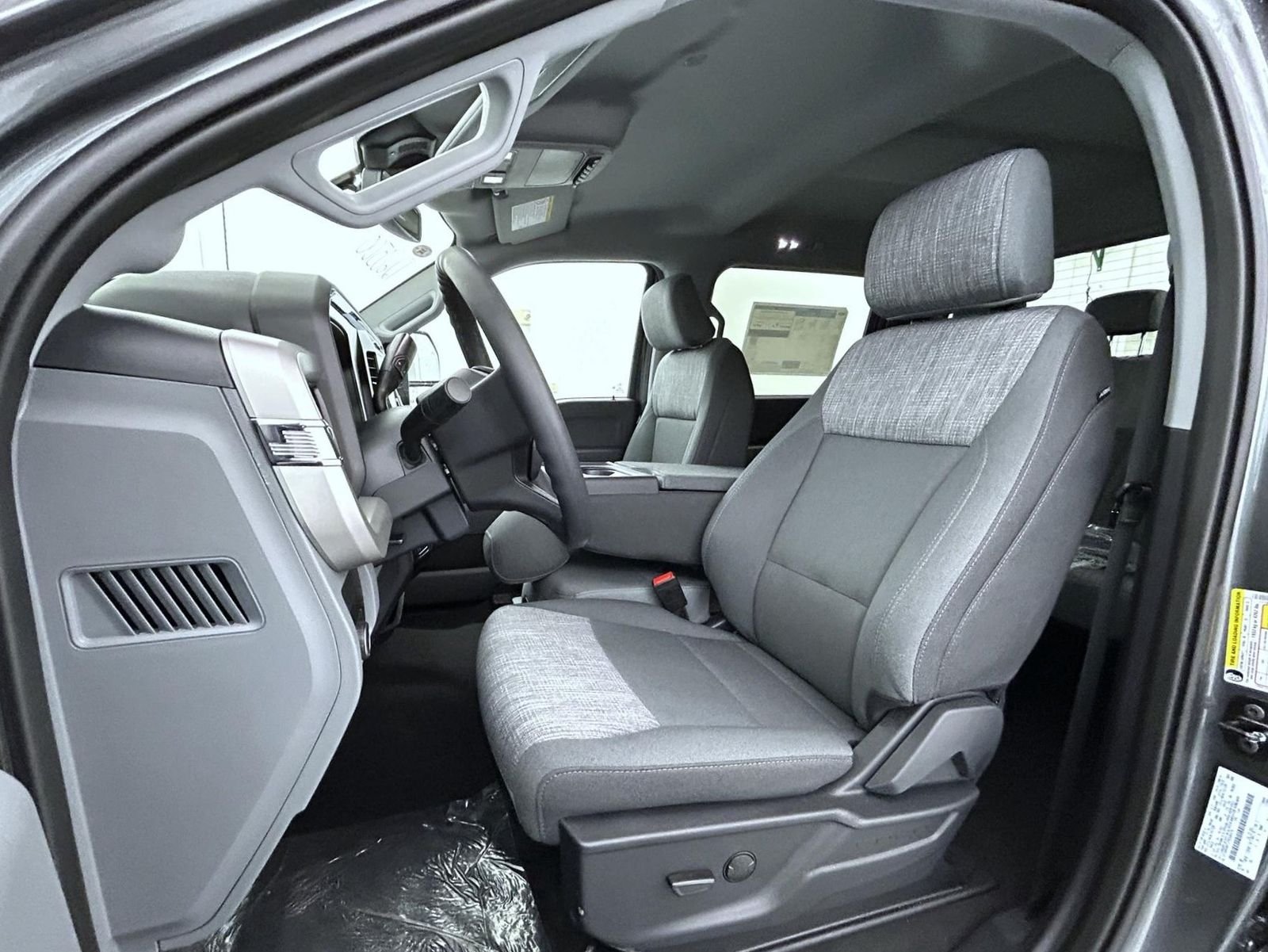 New 2026 Carbonized Gray Metallic Ford XLT image 10