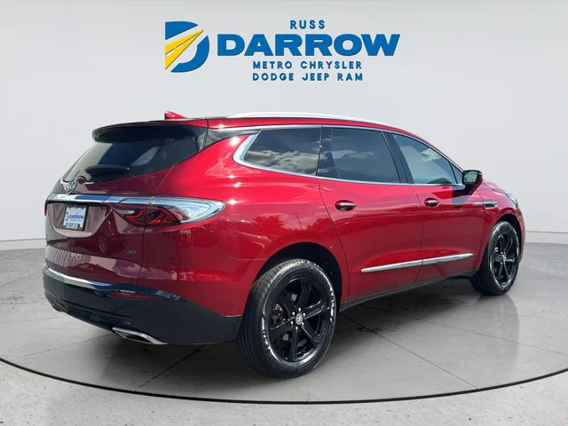 Used 2023 Red Buick Essence image 5
