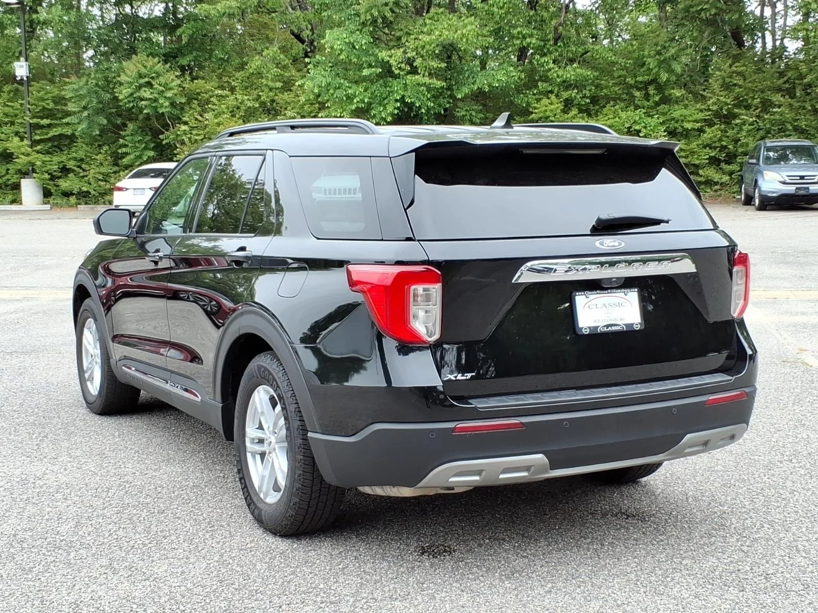 Used 2023 Agate Black Metallic Ford XLT image 9