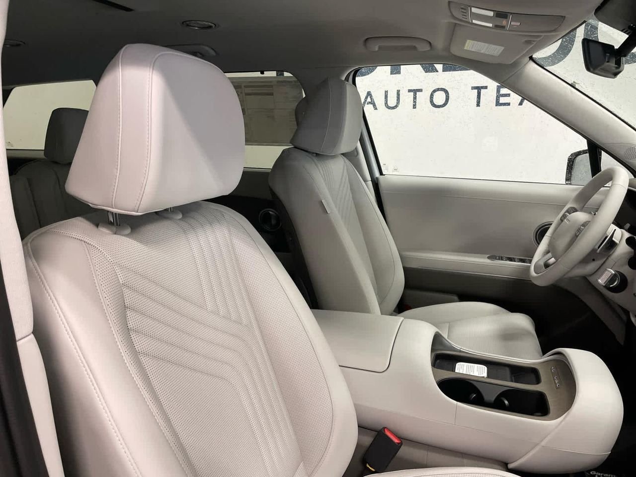 New 2026 Creamy White Pearl Hyundai SEL AWD image 40