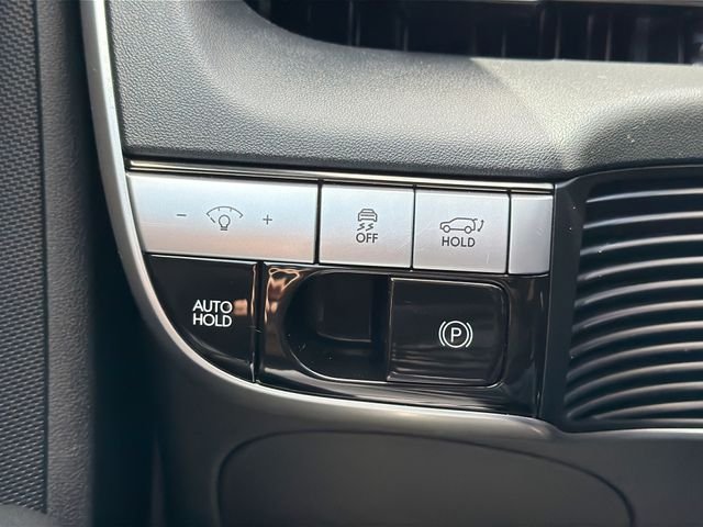 Used 2024 Gray Hyundai SEL image 27