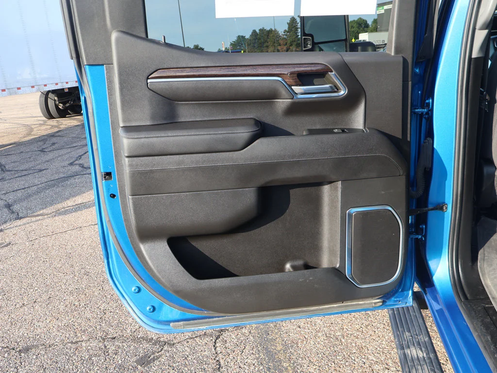 Used 2023 Dynamic Blue Metallic GMC Elevation image 22