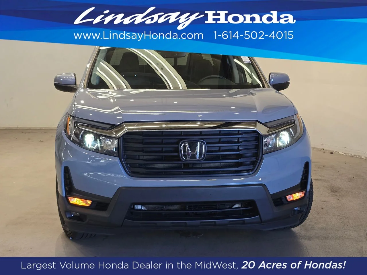 Used 2023  Honda RTL image 2