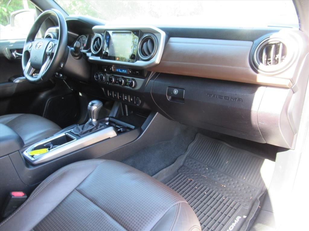 Used 2017 Silver Toyota Limited image 11