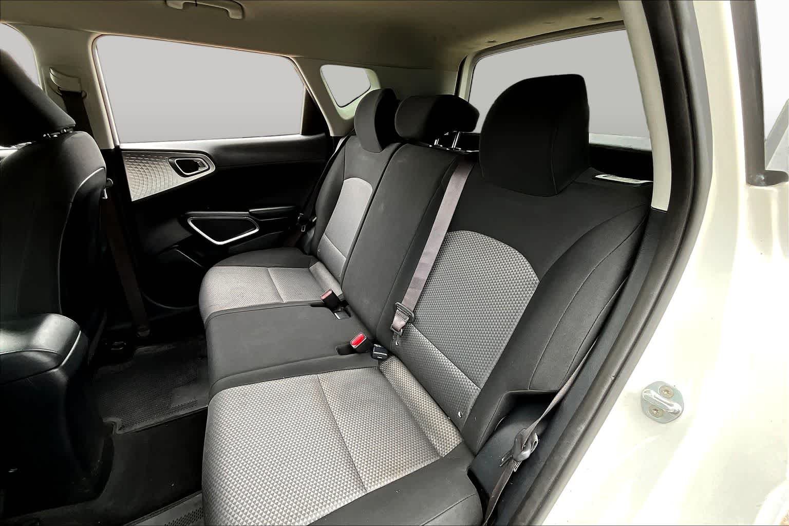 Used 2021 Snow White Pearl Kia LX image 19