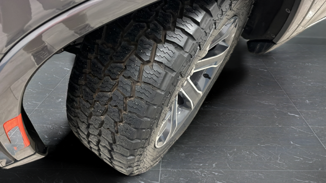 Used 2023 Baltic Gray Metallic Clearcoat Jeep Base image 42