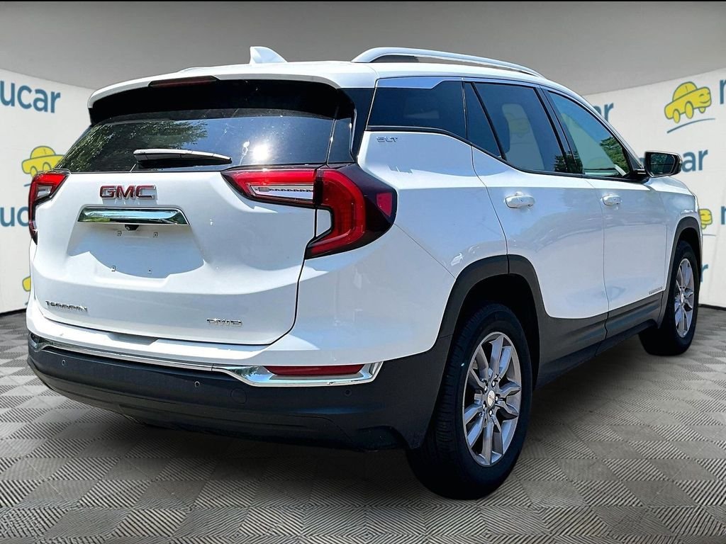 Used 2023 White GMC SLT image 7