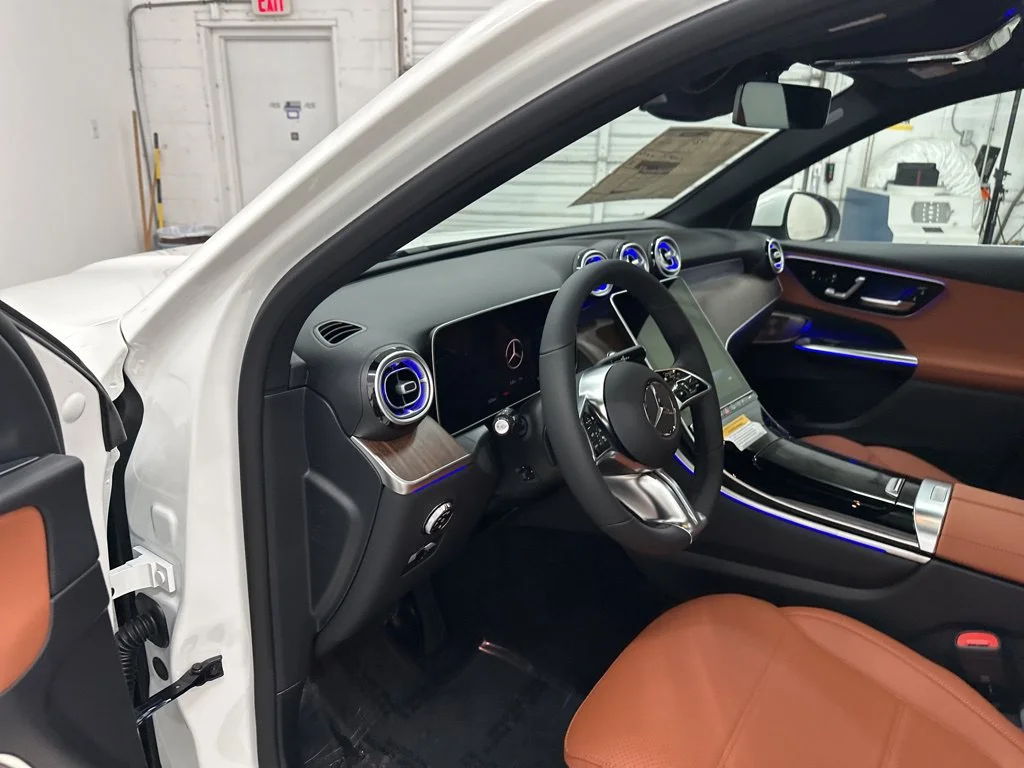 Used 2026 White Mercedes-Benz GLC 300 image 9