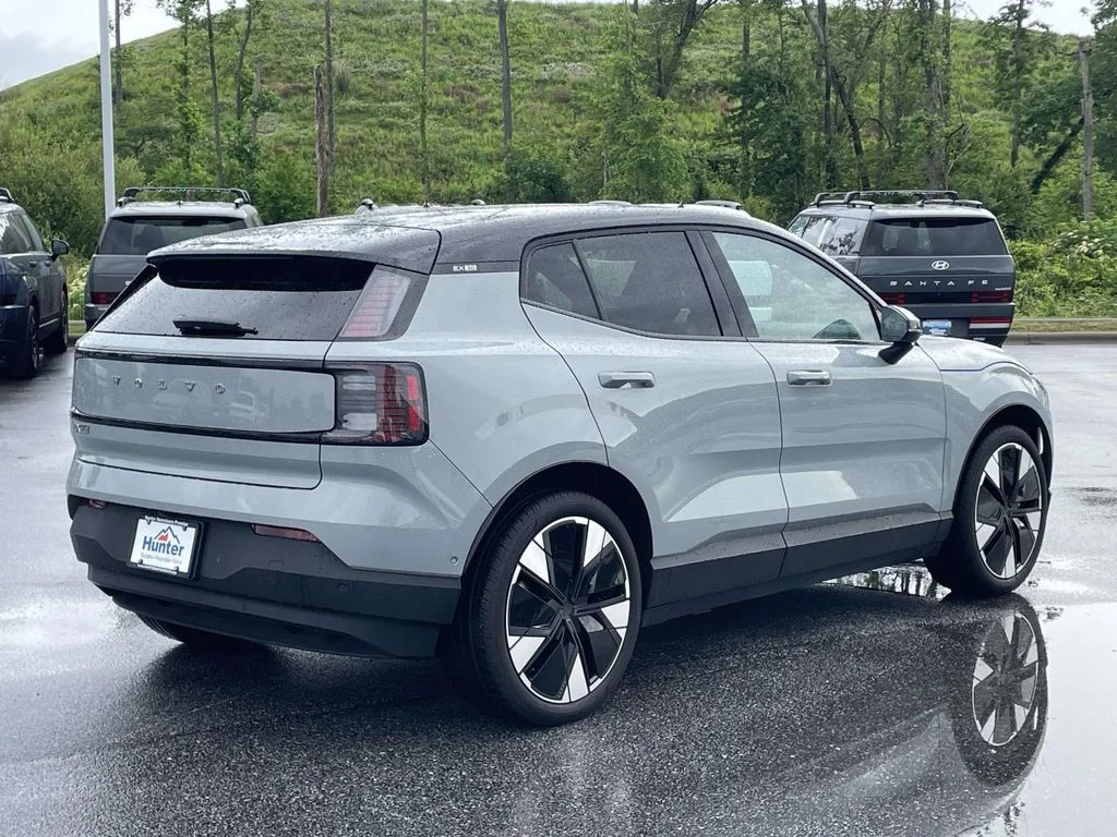 2025 Volvo EX30 Ultra - Photo 30