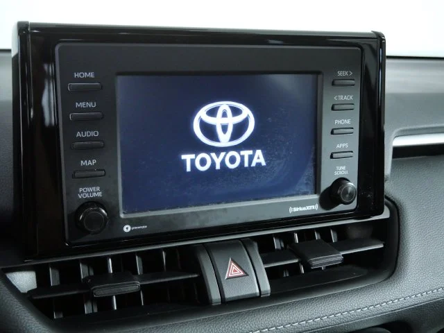 Certified Used 2022 White Toyota XLE image 19