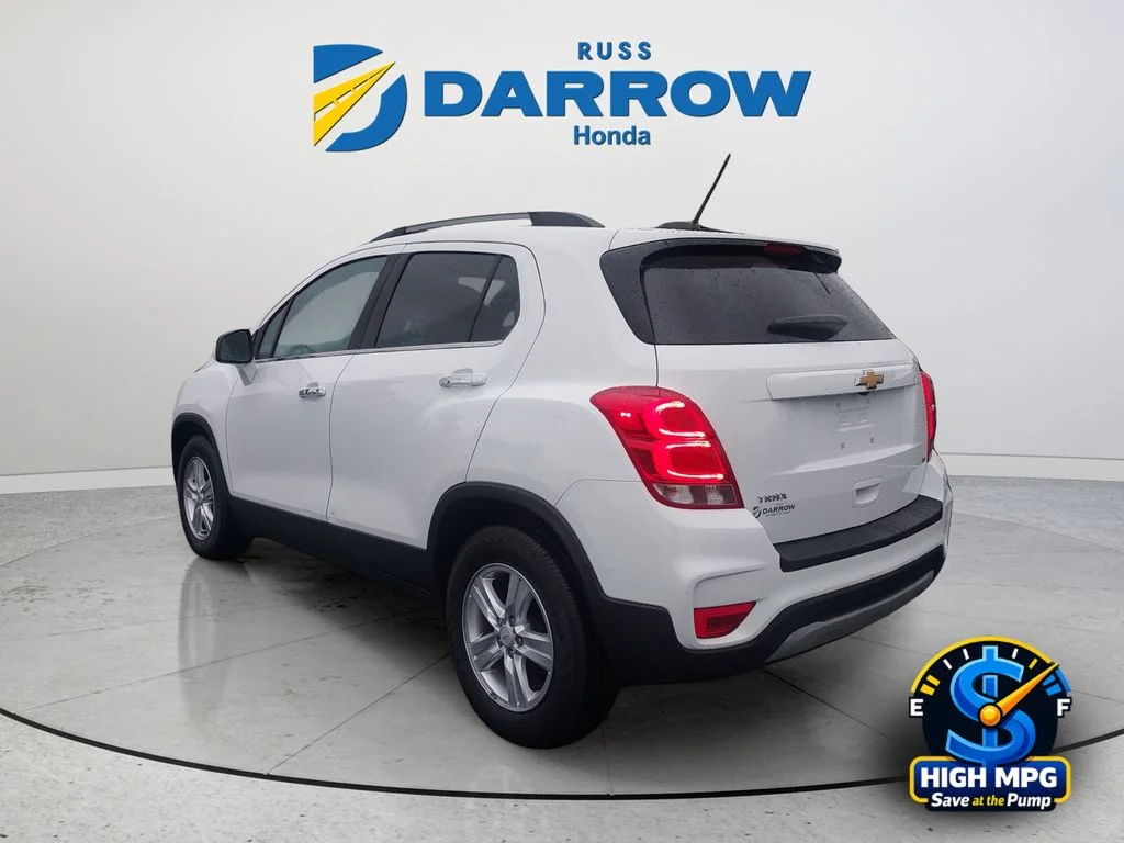 Used 2020 White Chevrolet LT image 3