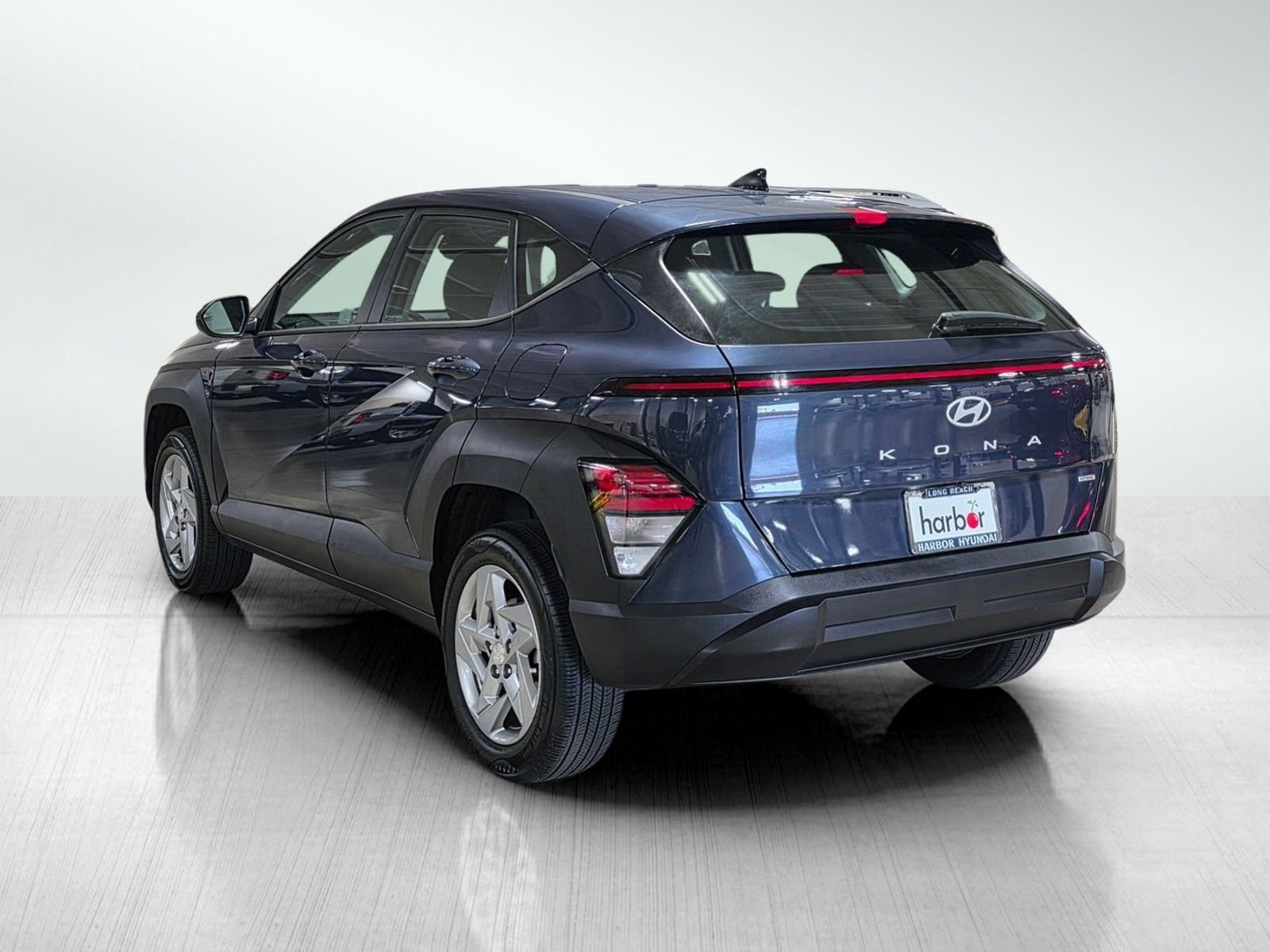 Used 2024 Denim Blue Pearl Hyundai SE image 5