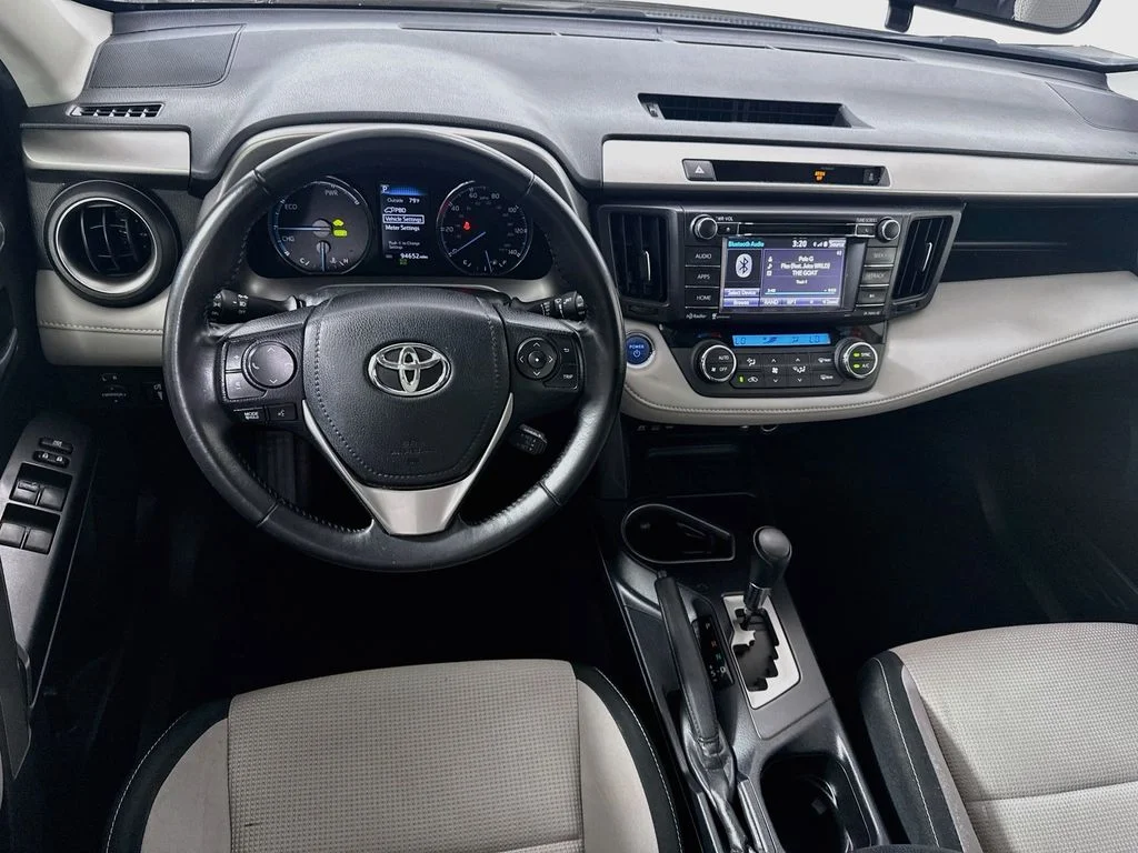 Certified Used 2016 Super White Toyota XLE image 19