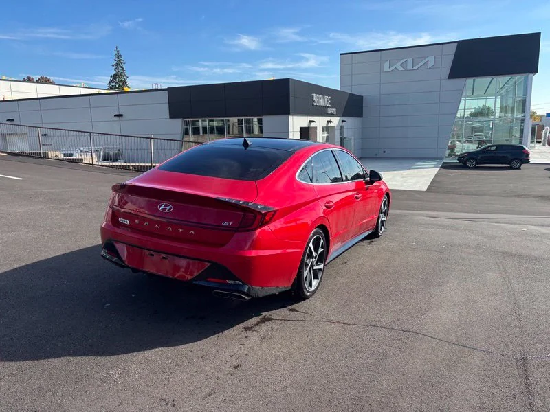 Used 2021 Red Hyundai SEL Plus image 8