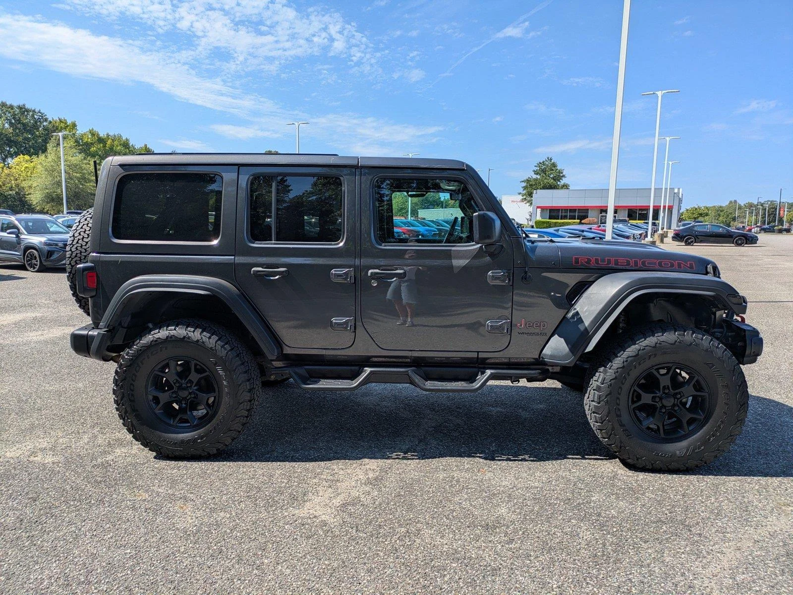Used 2018 Granite Crystal Metallic Clearcoat Jeep Rubicon image 3