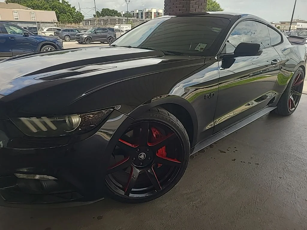 2016 Ford Mustang GT Premium RWD photo