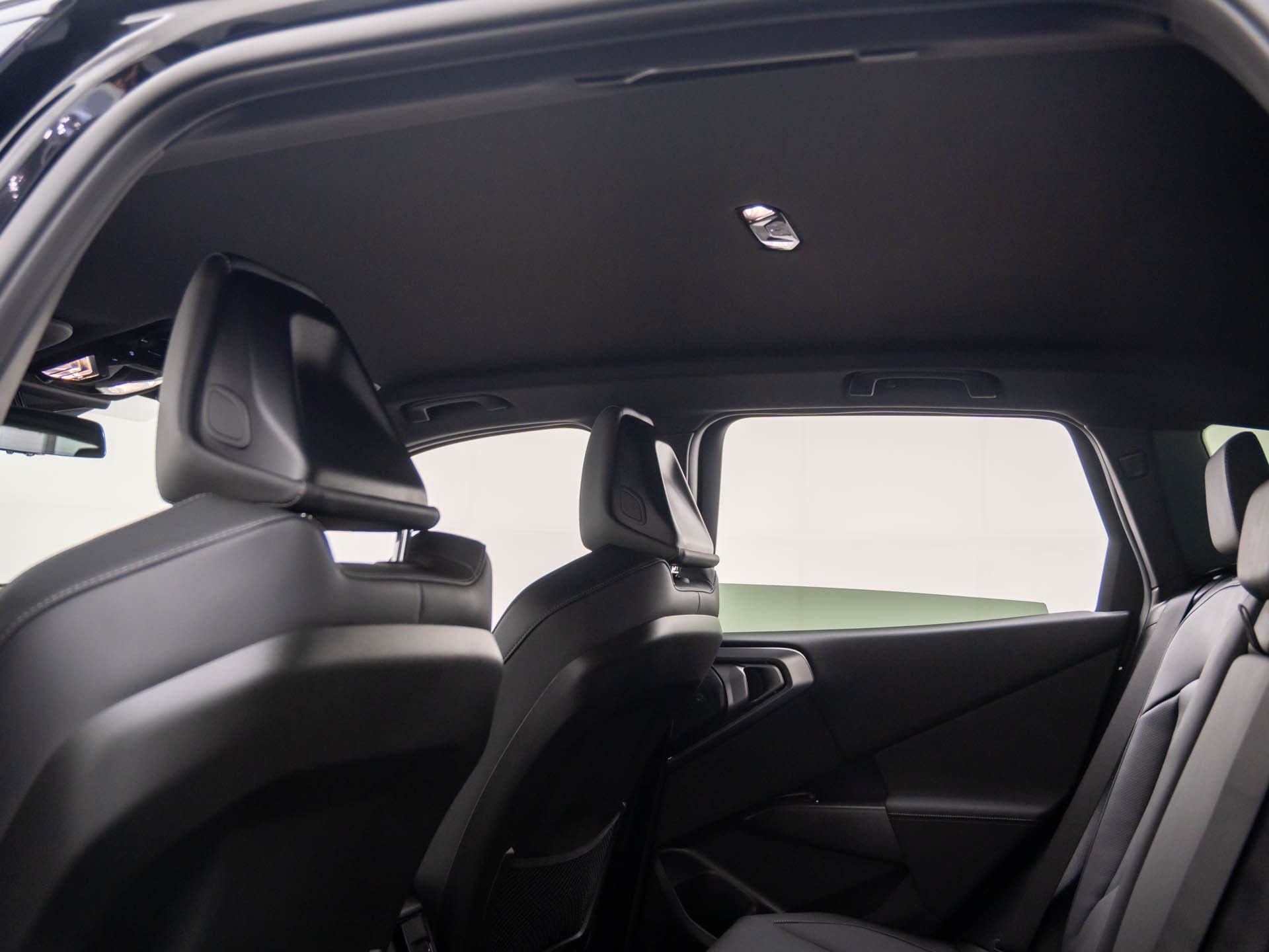 2026 BMW X3 30 - Photo 17