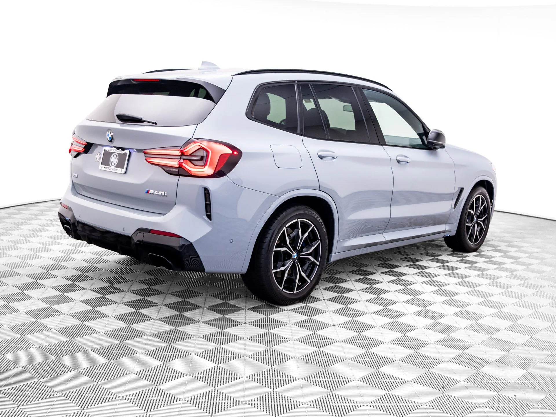 Used 2024 Gray BMW M40i image 6
