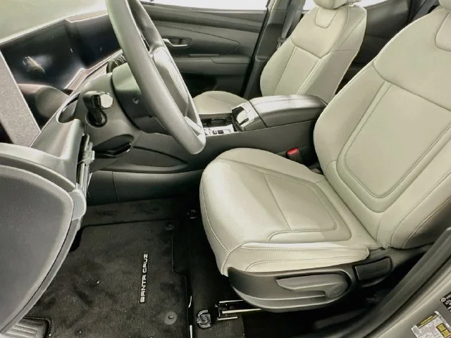 New 2027 Gray Hyundai SE image 10