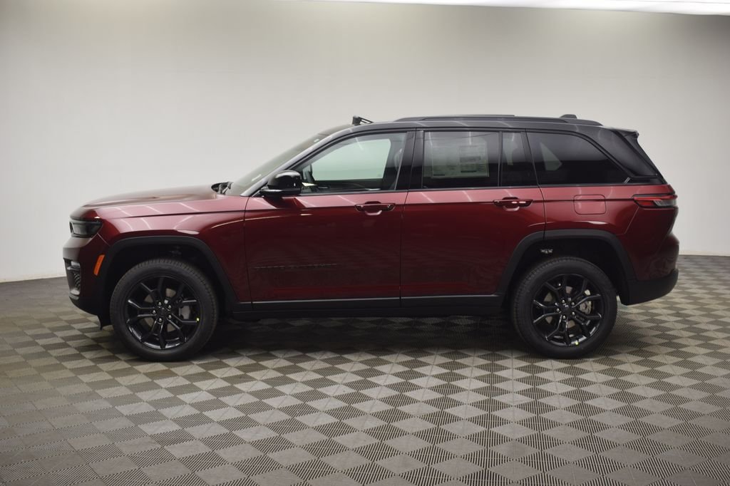 New 2025 Velvet Red Pearl-Coat Exterior Paint Jeep Limited image 16